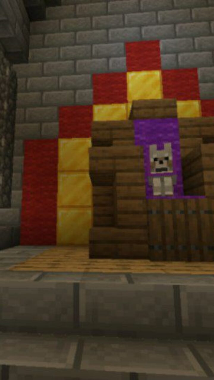 Throne from Two Castles Map for Minecraft PE